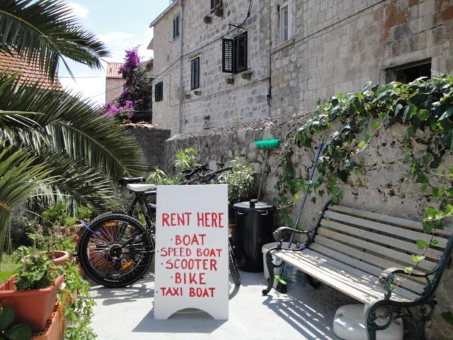 Apartments Haracic Hvar Town Eksteriør billede